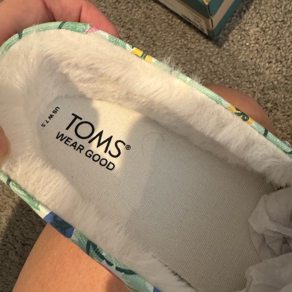 Holiday TOMS Alpargata Slip-Ons - Picture 4 of 4